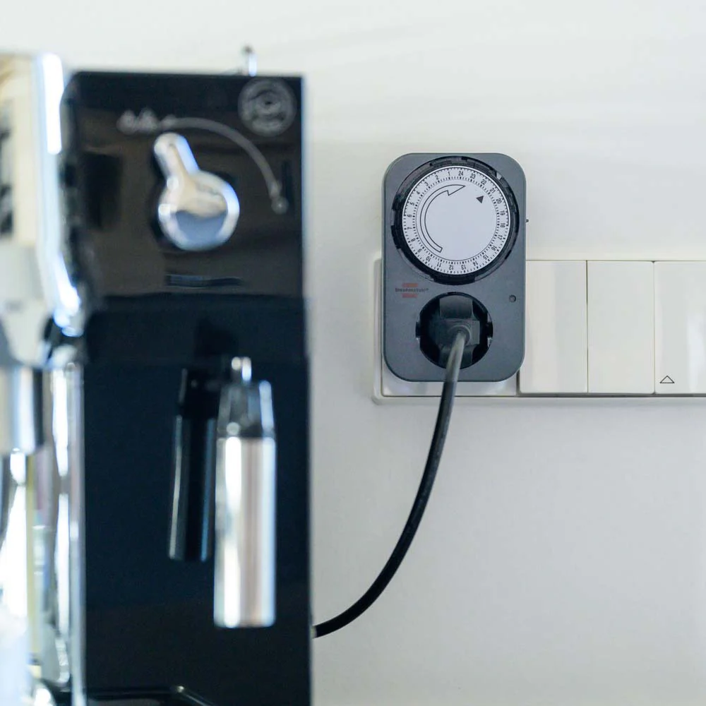 Interruttore Temporizzatore Meccanico MZ 20 con Presa - Image 3